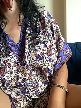 Snapshot of Indianbutter11 chatting on February 2025 11:19:02 AM Indianbutter11 online show from February 2025 11:19:02 AM