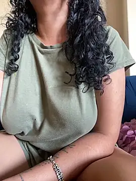 Snapshot of Indianbutter11 chatting on March 2025 05:52:02 AM Indianbutter11 online show from March 2025 05:52:02 AM
