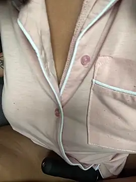 Snapshot of Indianbutter11 chatting on November 2025 05:18:02 AM Indianbutter11 online show from November 2025 05:18:02 AM