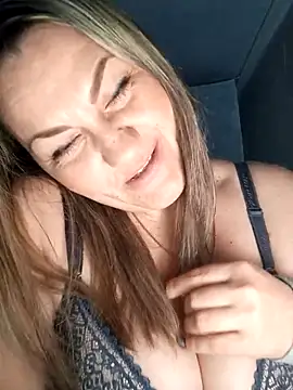 Ant0nina online show from March 2025 10:17:01 PM