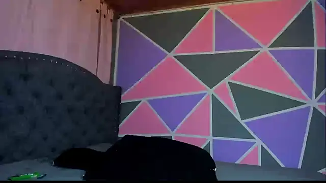 Emmily Walker online show from April 2026 06:38:01 AM