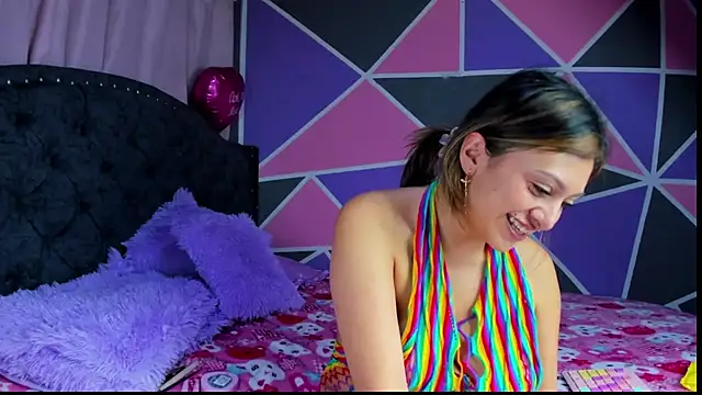Emmily Walker online show from July 2026 03:55:01 AM