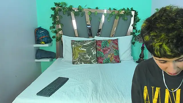 Snapshot of Ethan_lennox chatting on March 2026 02:56:01 PM Ethan lennox online show from March 2026 02:56:01 PM