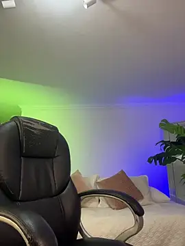 JANYLOVE   online show from June 2026 11:12:01 AM