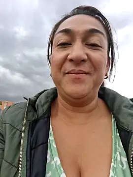 Snapshot of kitty_84 chatting on January 2025 08:43:02 PM kitty 84 online show from January 2025 08:43:02 PM