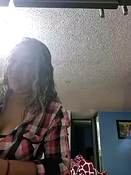 Snapshot of kitty_84 chatting on February 2025 10:04:01 AM kitty 84 online show from February 2025 10:04:01 AM