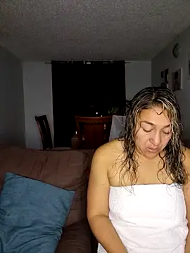 Snapshot of kitty_84 chatting on February 2025 10:44:02 AM kitty 84 online show from February 2025 10:44:02 AM