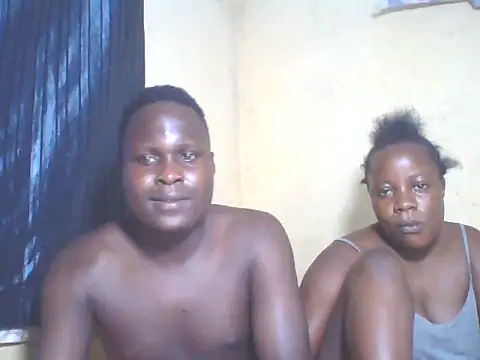 Snapshot of Dark_Queenchocolate chatting on October 2025 08:50:01 PM Dark Queenchocolate online show from October 2025 08:50:01 PM