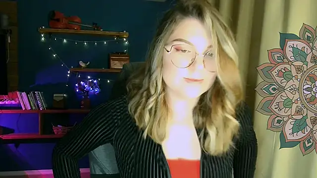 VioletteWay online show from November 2025 04:05:01 PM