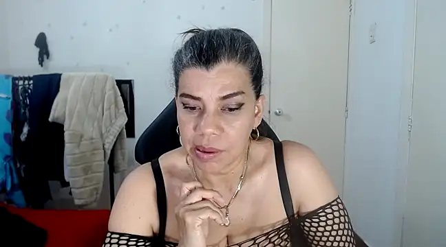 vikyadams online show from February 2025 11:34:02 PM