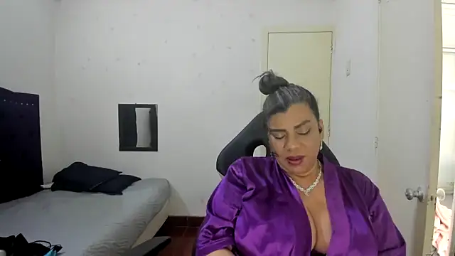 vikyadams online show from October 2025 03:13:01 PM