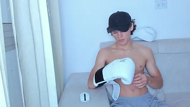 laurent nova online show from January 2025 10:17:01 AM