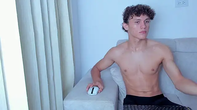 laurent nova online show from January 2025 11:36:02 PM