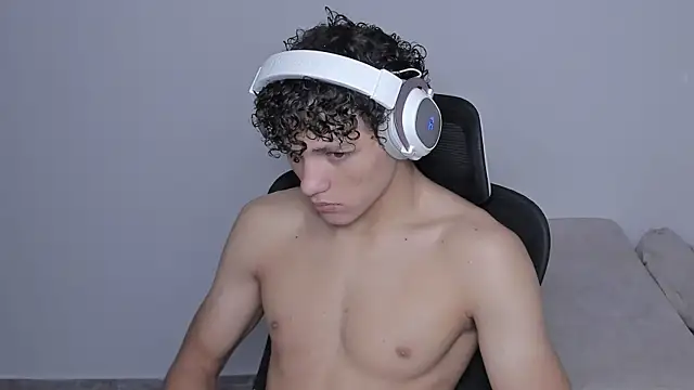 laurent nova online show from September 2025 06:57:01 PM