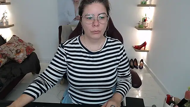 zehra sanem online show from April 2026 01:50:02 PM