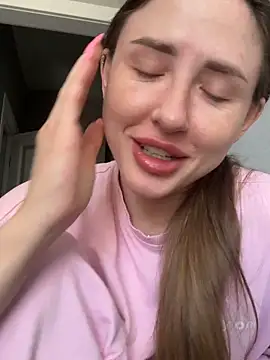 Jullia Carter online show from April 2026 11:19:02 AM