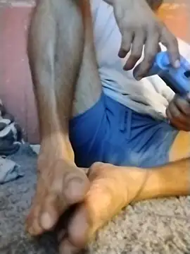 Snapshot of brownfeet chatting on December 2024 02:54:02 AM brownfeet online show from December 2024 02:54:02 AM