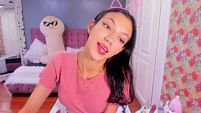 Iris Stone  online show from December 2024 08:00:01 PM