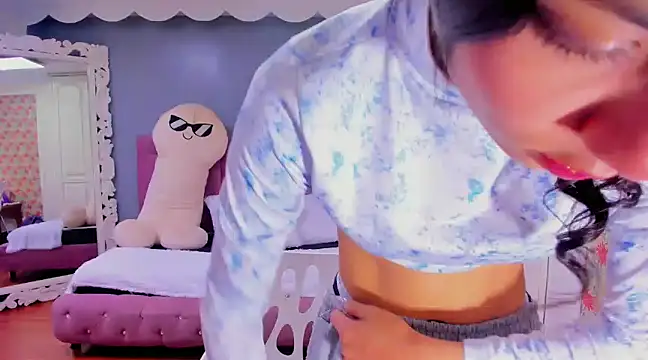 Iris Stone  online show from January 2025 10:38:01 AM