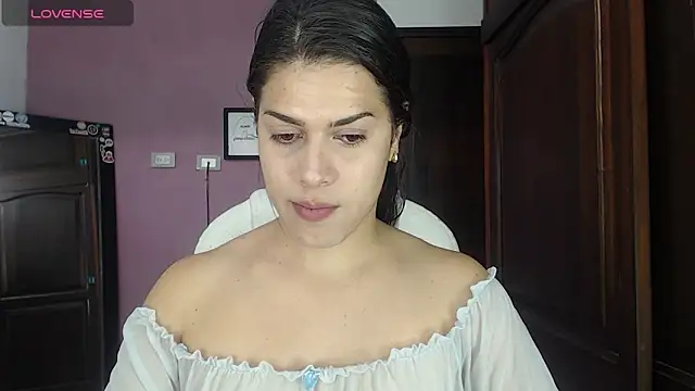 Snapshot of Luciana_Ortiz1 chatting on December 2024 03:00:02 PM Luciana Ortiz1 online show from December 2024 03:00:02 PM