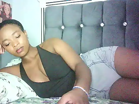 Cryaluna online show from May 2026 05:58:01 AM