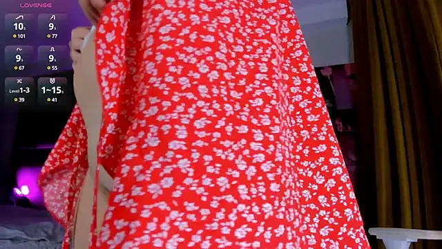 Snapshot of Kate_Burleskk chatting on December 2024 02:41:01 AM Kate Burleskk online show from December 2024 02:41:01 AM