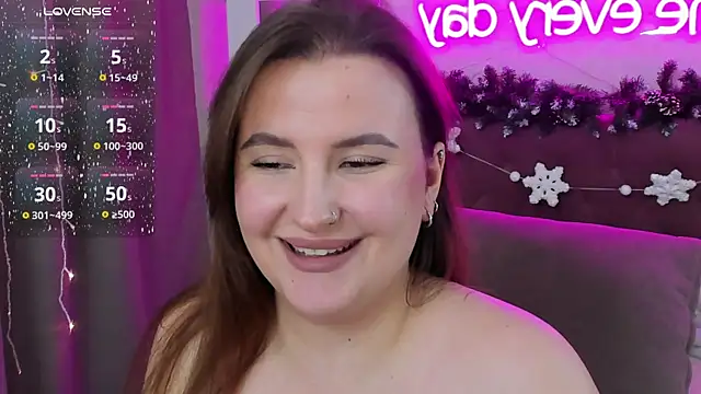 Snapshot of FeralPeach chatting on January 2025 07:34:02 AM FeralPeach online show from January 2025 07:34:02 AM