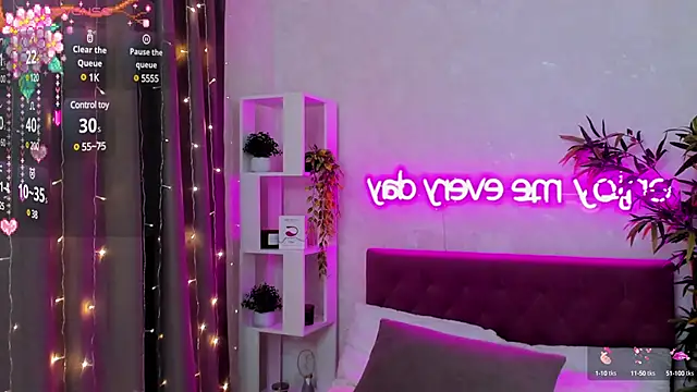 Snapshot of FeralPeach chatting on March 2025 11:50:01 AM FeralPeach online show from March 2025 11:50:01 AM