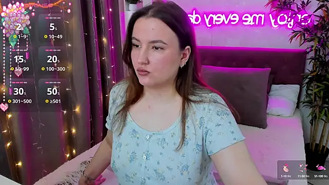 Snapshot of FeralPeach chatting on March 2025 06:48:02 AM FeralPeach online show from March 2025 06:48:02 AM