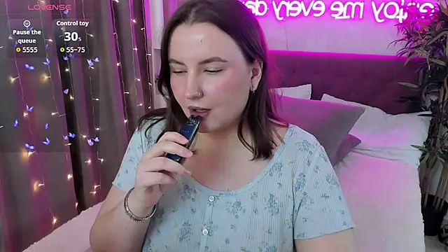 FeralPeach online show from February 2026 06:54:01 AM