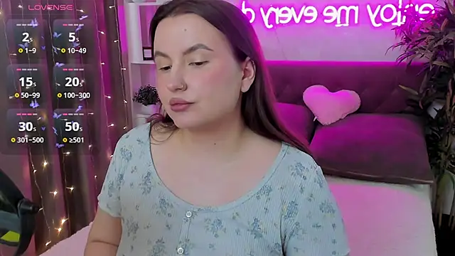 FeralPeach online show from April 2026 07:47:01 AM