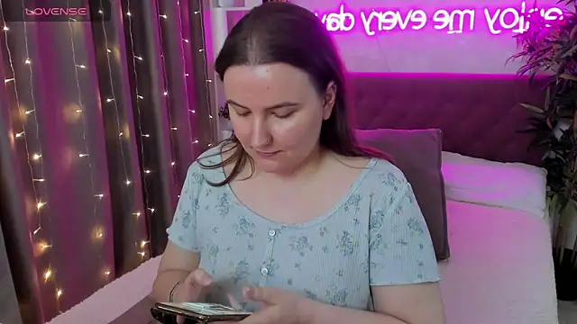 FeralPeach online show from May 2026 07:35:02 AM