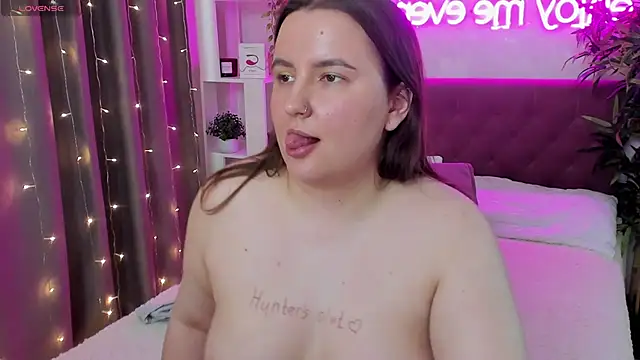 FeralPeach online show from May 2026 07:46:01 AM