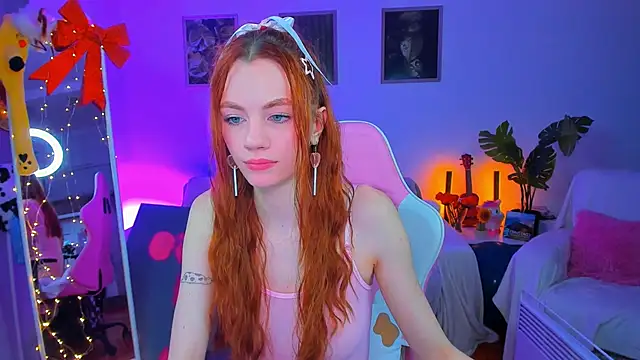 Snapshot of Alyssa_Smitt chatting on January 2025 02:20:02 AM Alyssa Smitt online show from January 2025 02:20:02 AM