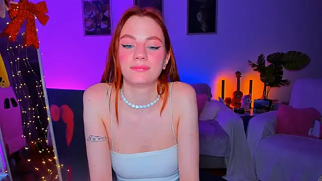 Snapshot of Alyssa_Smitt chatting on March 2025 11:42:02 PM Alyssa Smitt online show from March 2025 11:42:02 PM
