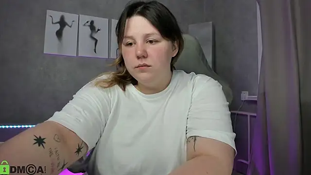 Snapshot of Ruth_Oliver chatting on July 2026 01:08:02 AM Ruth Oliver online show from July 2026 01:08:02 AM
