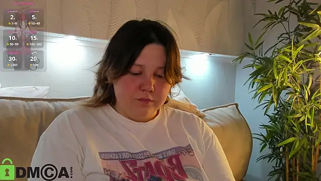 Snapshot of Ruth_Oliver chatting on July 2026 01:14:01 AM Ruth Oliver online show from July 2026 01:14:01 AM