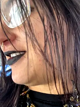 SafeinouterSpace online show from December 2025 07:10:01 PM