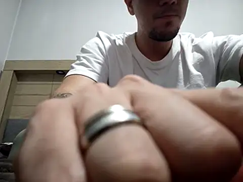 Snapshot of Terry_Bogardd chatting on November 2025 04:23:02 AM Terry Bogardd online show from November 2025 04:23:02 AM