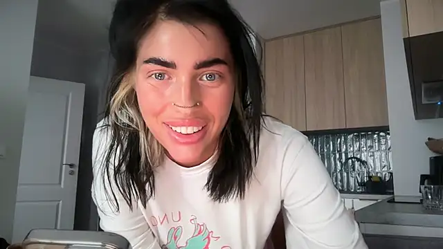 Snapshot of Marakuia054 chatting on November 2025 08:00:02 AM Marakuia054 online show from November 2025 08:00:02 AM