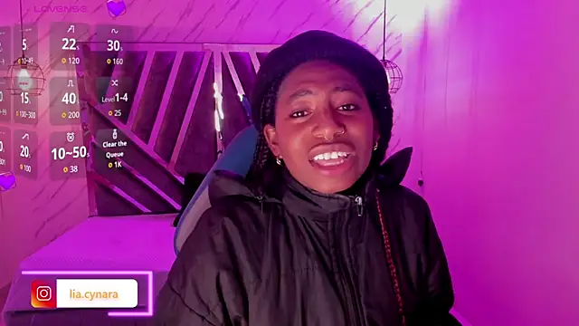 Queen perla  online show from October 2025 11:39:01 AM