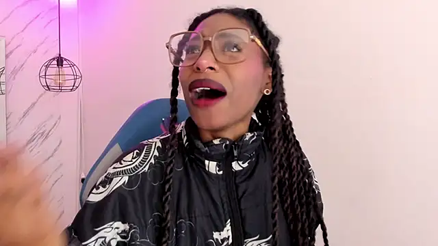 Queen perla  online show from November 2025 11:54:01 AM