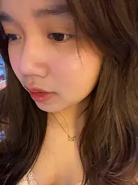 Hotellinh12 online show from October 2025 05:12:01 PM