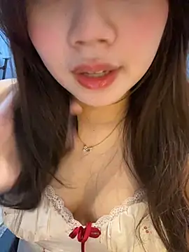 Hotellinh12 online show from October 2025 07:41:02 AM