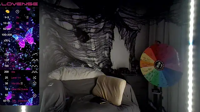 Milfshakecafe online show from October 2025 07:38:01 AM