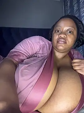 Chubbykarisma27 online show from April 2026 03:32:02 AM