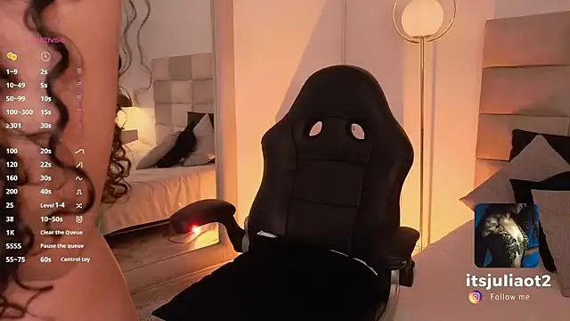 Snapshot of mssjulia chatting on February 2025 09:01:01 PM mssjulia online show from February 2025 09:01:01 PM