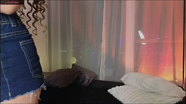 mssjulia online show from April 2026 11:51:02 PM