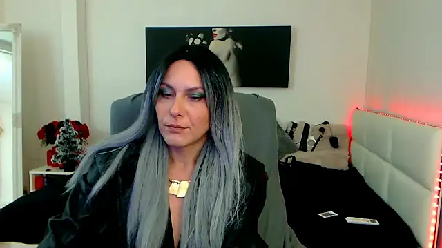Snapshot of EvelynQueenn chatting on January 2025 05:16:02 AM EvelynQueenn online show from January 2025 05:16:02 AM