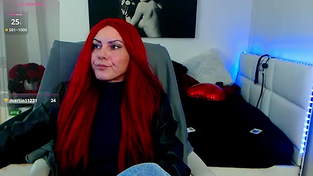 Snapshot of EvelynQueenn chatting on March 2025 06:58:01 AM EvelynQueenn online show from March 2025 06:58:01 AM